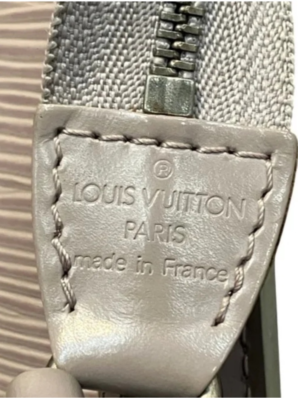 Louis Vuitton Textured Wristlet Clutch - Picture 4 of 4